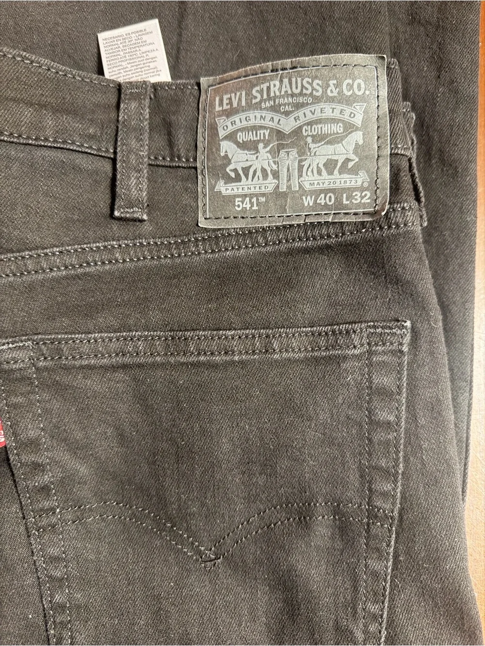 Levi's 541 Athletic Taper Jeans Mens 40x32 Black Denim Stretch
